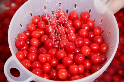 Washing cherries