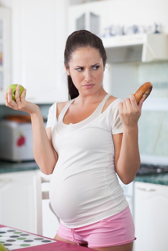 3 Ways a Poor Diet Before and During Pregnancy Puts a Child's Future Health at Risk