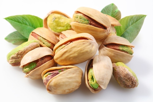 5 Healthy Nuts To Add To Your Diet