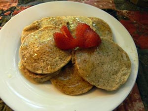 Yummy Spelt Pancakes with strawberries