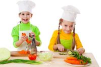 Get kids to eat more fruits and vegetables by giving them a taste early in life