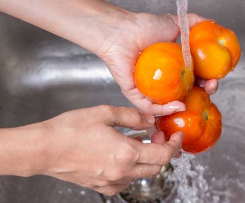 Does Rinsing Fruits and Vegetables Remove All the Pesticides?