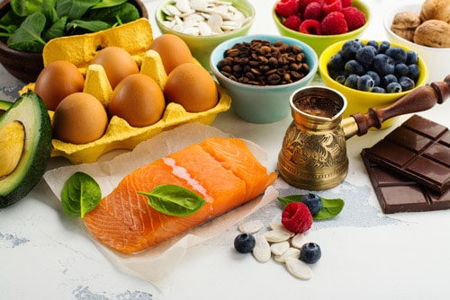 4 Key Types of Nutrients for Brain Health