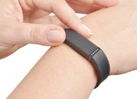 Does Wearing an Activity Tracker Help with Weight Loss?