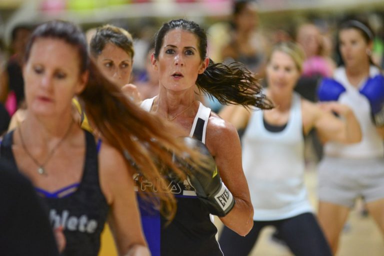 Should You Strength Train and Do Aerobic Exercise on the Same Day?