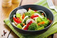 Image of a salad bowl with raw vegetables