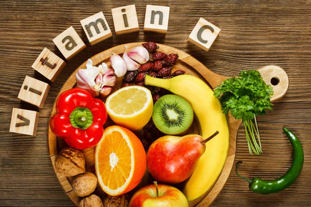 image of fruits and vegetables that are good sources of vitamin C helping to prevent vitamin c deficiency