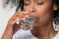 Effects of drinking a glass of water on weight loss